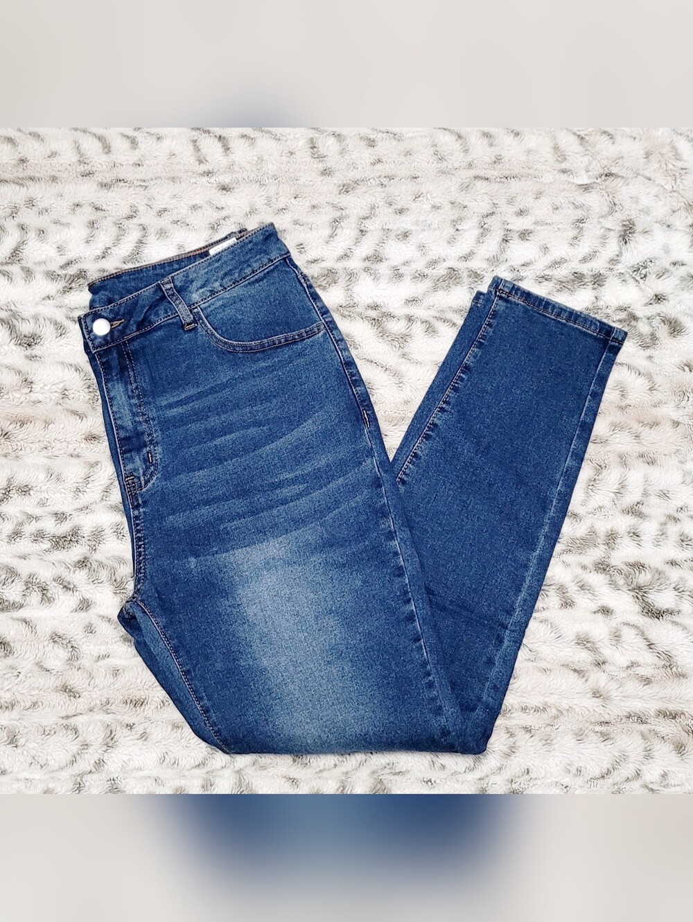 NEW Classic High-Rise Blue Skinny Jeans